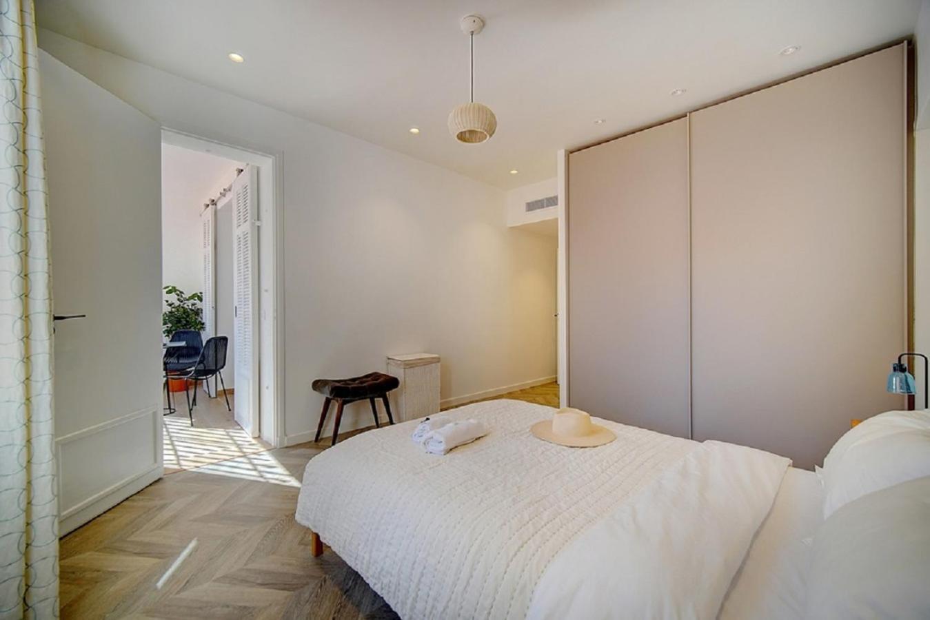 Magnifique 3 Pieces Renove Cannes Centre 'Banane' Avec Veranda ! A2B88 Exterior photo